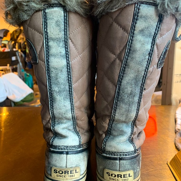 Sorel Tofino Women’s waterproof faux fur trim Gray/Taupe winter snow boots - 9.5 - Picture 4 of 8